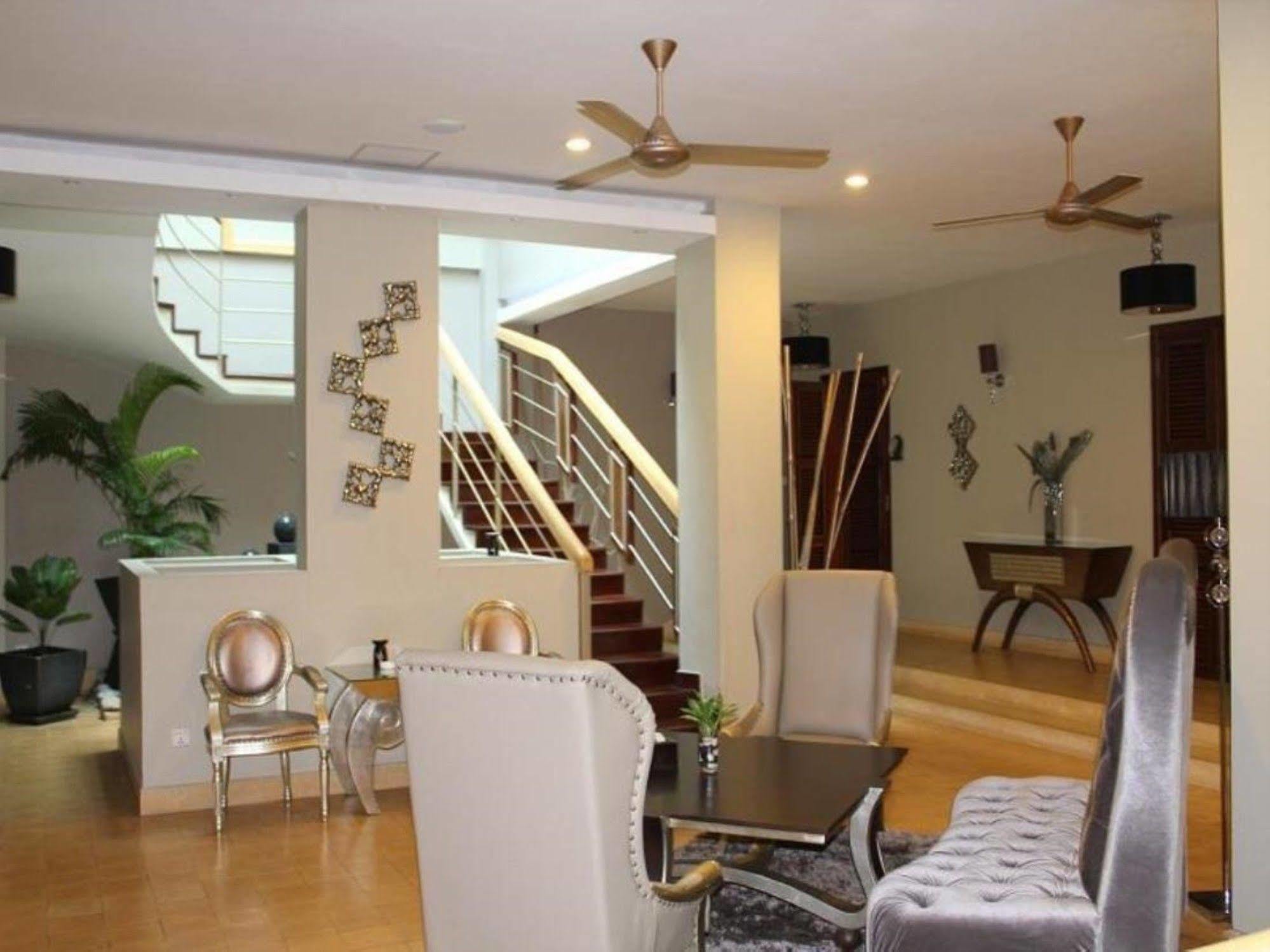 Riverview Cambodia Boutique Hotel Phnom Penh Zewnętrze zdjęcie